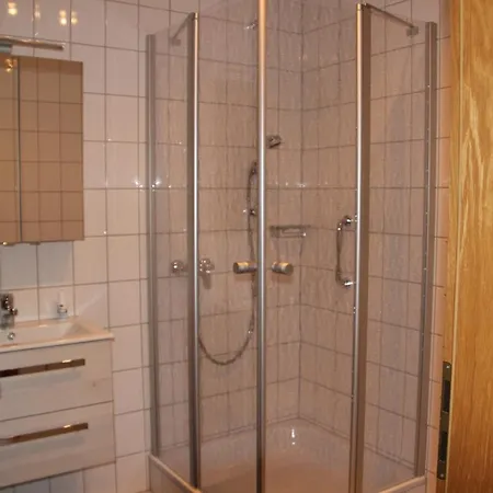 Ellis Garden Apartment