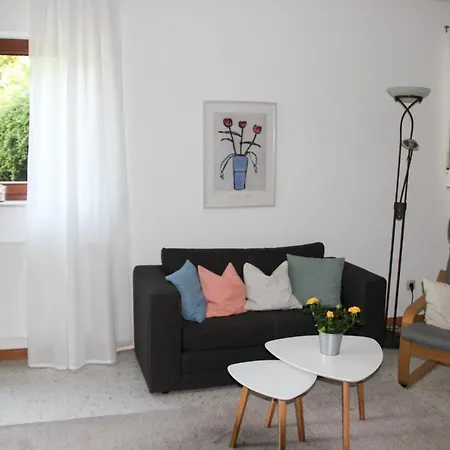 Ellis Garden Apartment